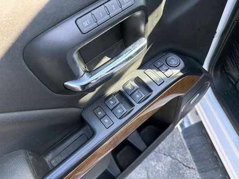 Used 2018 Chevrolet Silverado 2500 LTZ image 15