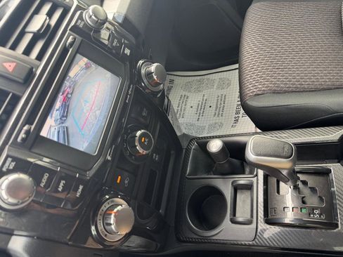 Used 2023 Nissan Pathfinder SV FWD image 13