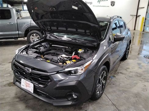 Used 2024 Subaru Crosstrek 2.0i Premium image 11