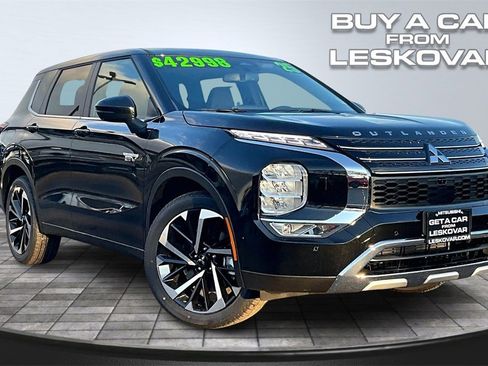 New 2025 Mitsubishi Outlander SE image 1