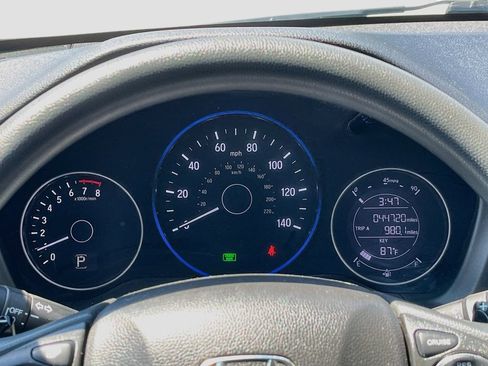 Used 2018 Honda HR-V EX image 12