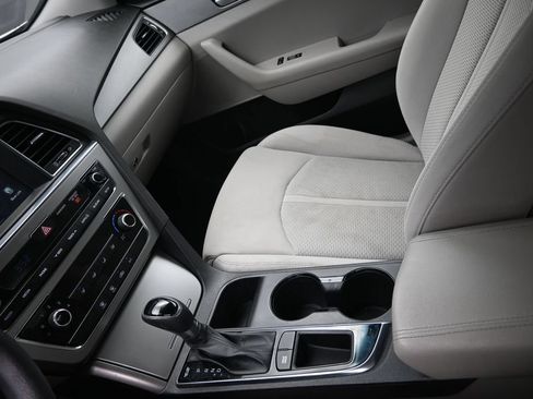 Used 2016 Hyundai Sonata SE FWD image 19