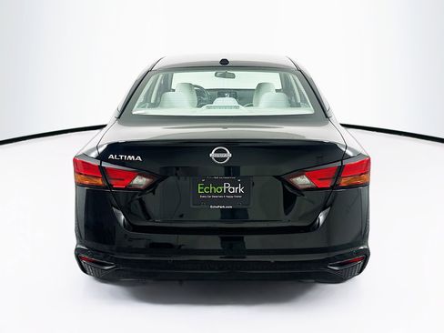 Used 2025 Nissan Altima 2.5 SV image 7