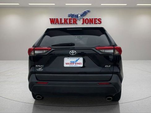 Used 2023 Toyota RAV4 XLE FWD image 4