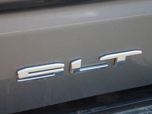 Used 2019 GMC Sierra 1500 SLT AWD/4WD image 31