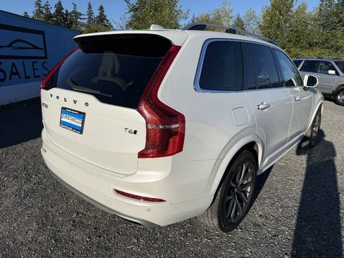 Used 2017 Volvo XC90 T6 Momentum w/ Vision Package AWD/4WD image 3