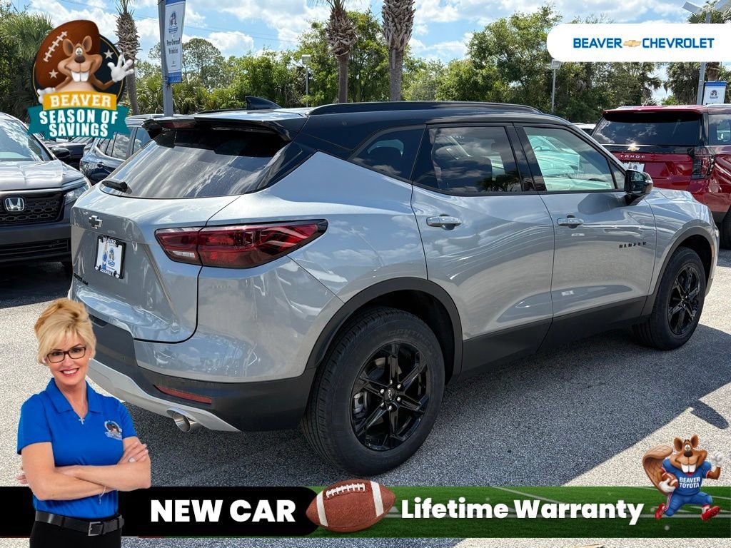 New 2025 Chevrolet Blazer LT w/ Midnight/Sport Edition AWD/4WD image 7