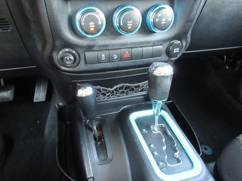 Used 2014 Jeep Wrangler Unlimited Sport w/ Quick Order Package 24S AWD/4WD image 25