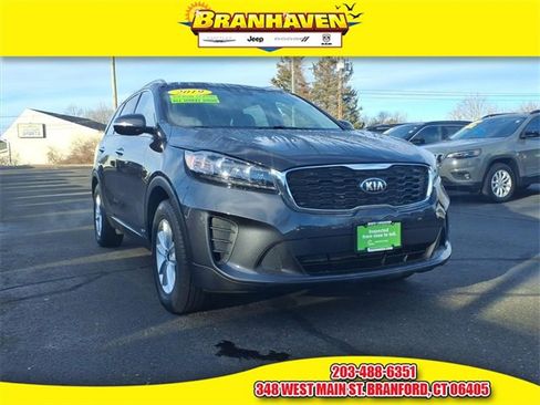 Used 2019 Kia Sorento LX w/ LX Convenience Package image 1