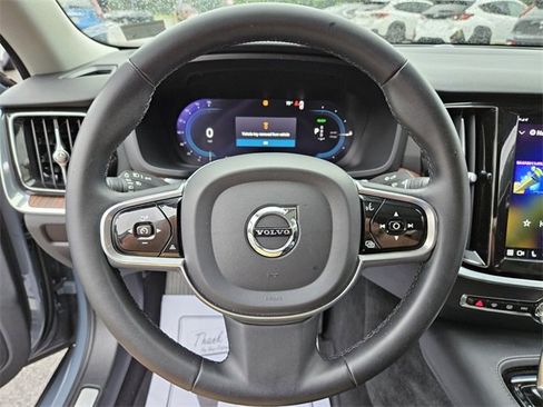 Used 2023 Volvo S60 T8 Plus image 26