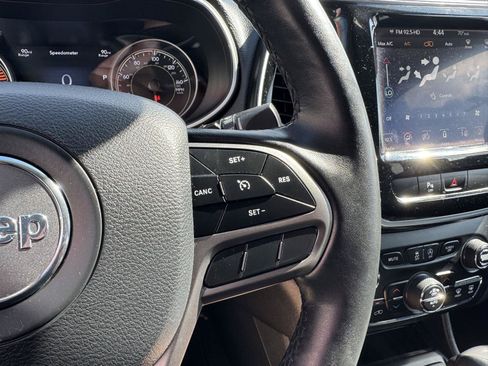 Used 2019 Jeep Cherokee Limited AWD/4WD image 20