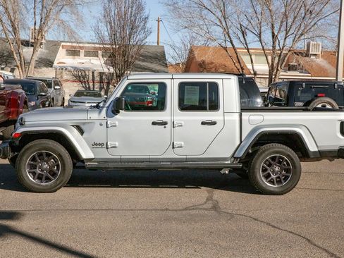 Used 2023 Jeep Gladiator Overland image 8
