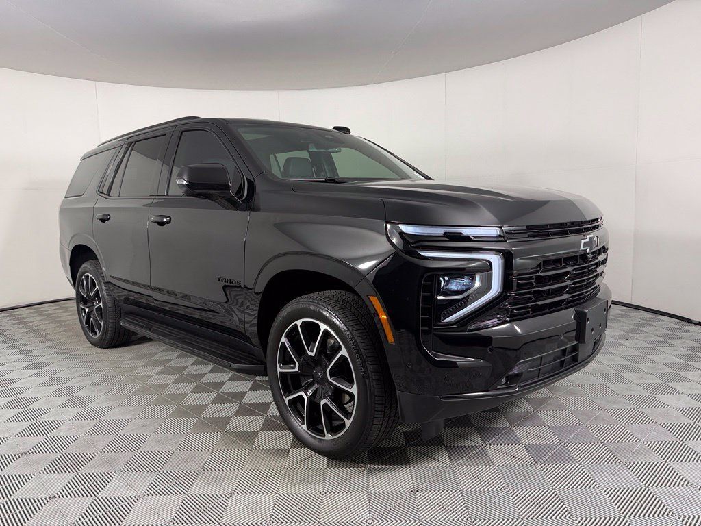 Used 2026 Chevrolet Tahoe RST w/ Comfort Package AWD/4WD image 5