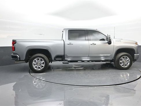 Used 2026 Chevrolet Silverado 2500 High Country w/ Technology Package image 8