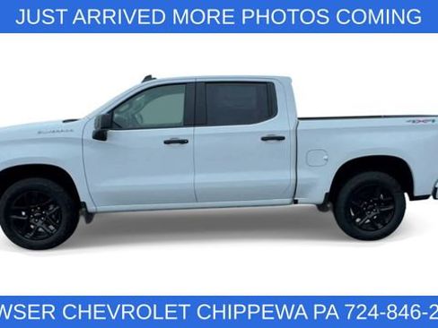 Used 2024 Chevrolet Silverado 1500 Custom w/ Turbomax Blackout Package image 5