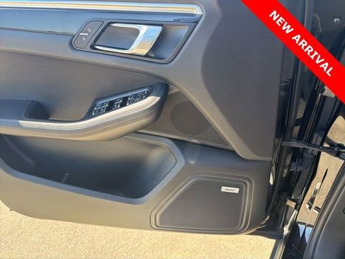 Used 2017 Porsche Macan image 13