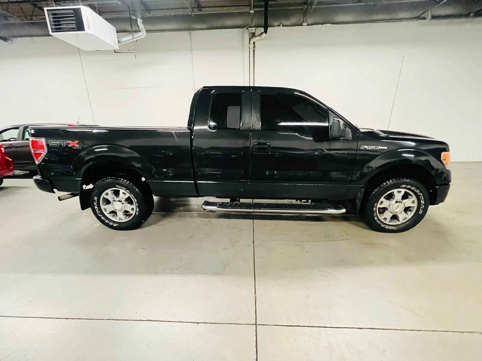 Used 2010 Ford F150 STX AWD/4WD image 6