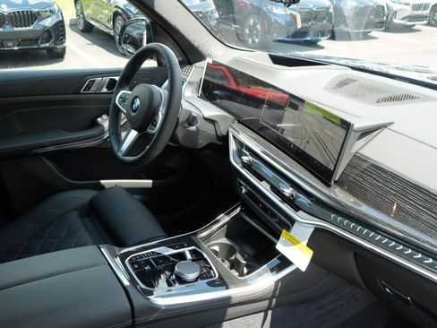 New 2026 BMW X5 xDrive40i w/ M Sport Package AWD/4WD image 6