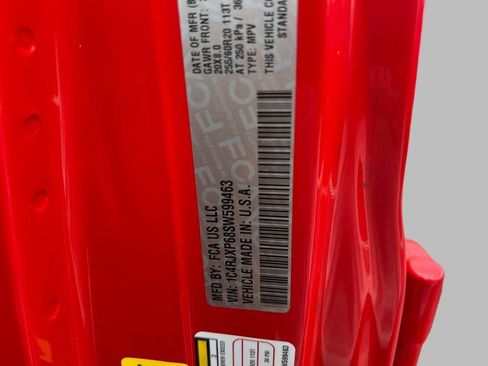 Used 2025 Jeep Wrangler Unlimited Sahara w/ Safety Group image 35