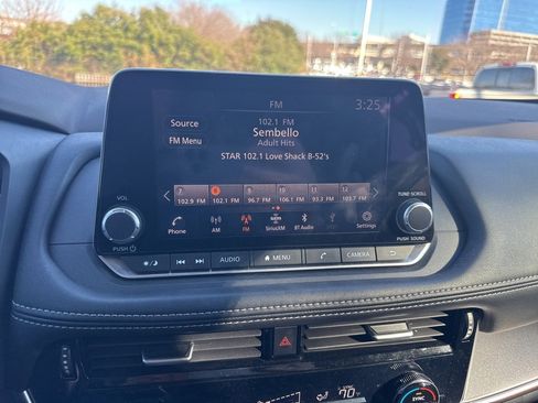 Certified 2022 Nissan Rogue SV image 7