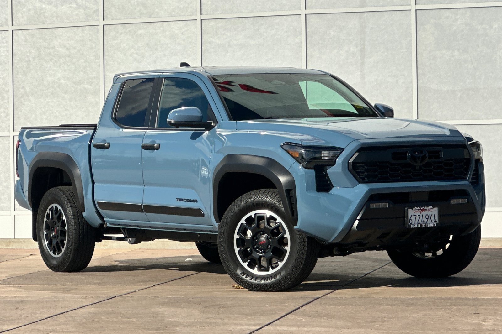 Used 2026 Toyota Tacoma TRD Off-Road w/ TRD Off Road Premium Package AWD/4WD image 2