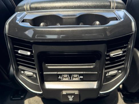 Used 2019 RAM 1500 Laramie w/ Sport Appearance Package AWD/4WD image 18