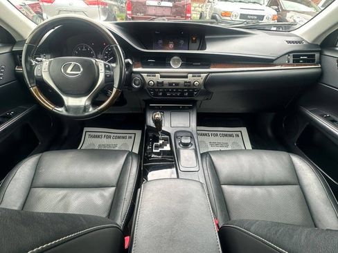 Used 2015 Lexus ES 350 w/ Premium Package FWD image 14