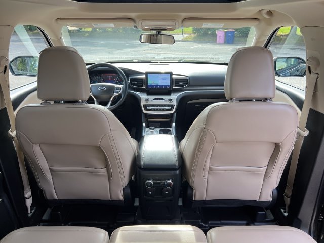 Certified 2022 Ford Explorer XLT w/ Equipment Group 202A AWD/4WD image 36