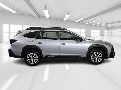 Certified 2024 Subaru Outback Premium image 8