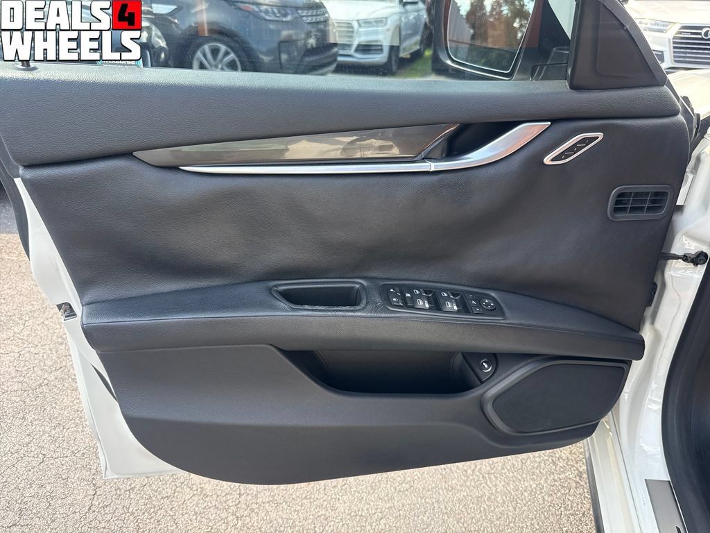 Used 2015 Maserati Ghibli RWD image 10
