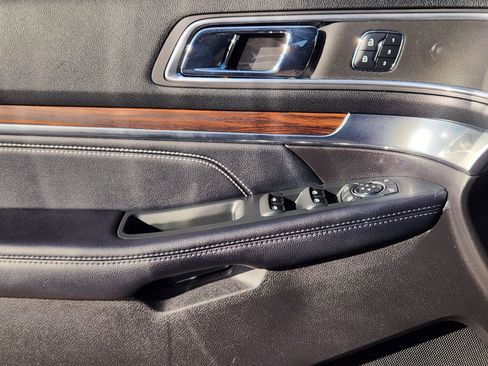 Used 2017 Ford Explorer Limited w/ Equipment Group 301A image 23