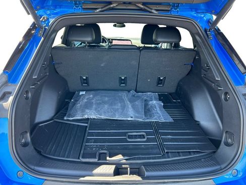 Used 2026 Chevrolet Equinox EV LT w/ LPO, Blackout Package FWD image 19