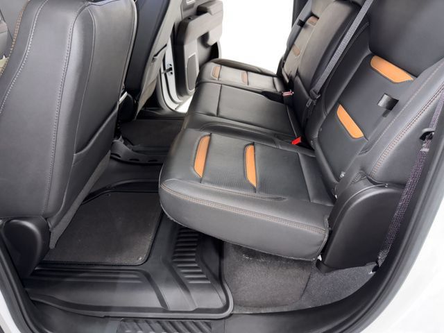 Used 2023 GMC Sierra 1500 AT4 w/ Technology Package AWD/4WD image 16