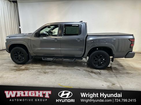 Used 2023 Nissan Frontier SV w/ Midnight Edition Package image 7