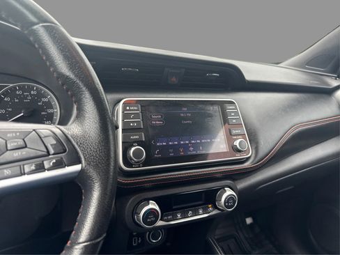 Used 2018 Nissan Kicks SR w/ Exterior Package FWD image 16