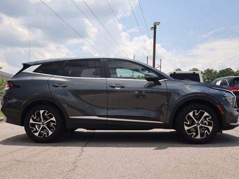 Used 2024 Kia Sportage EX FWD image 6