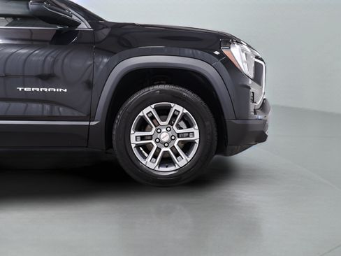 Used 2025 GMC Terrain Elevation AWD/4WD image 7