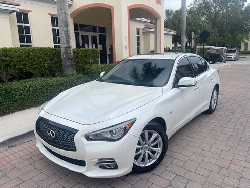 Used 2016 INFINITI Q50 Premium image 11