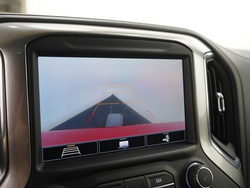 Used 2020 Chevrolet Silverado 1500 LT Trail Boss AWD/4WD image 31