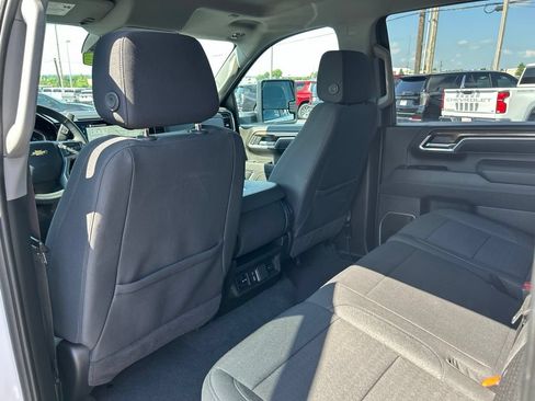 Used 2025 Chevrolet Silverado 2500 LT w/ Convenience Package AWD/4WD image 39