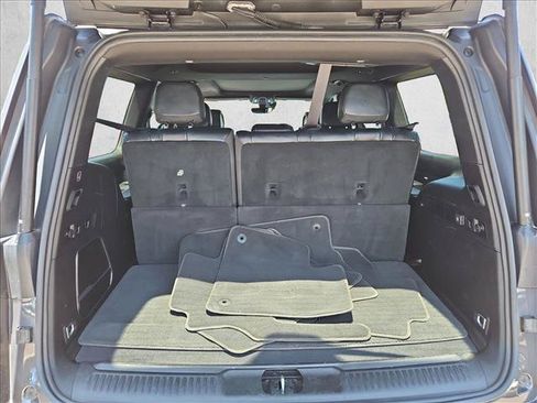 Used 2022 Jeep Wagoneer Series II w/ Premium Group I AWD/4WD image 6