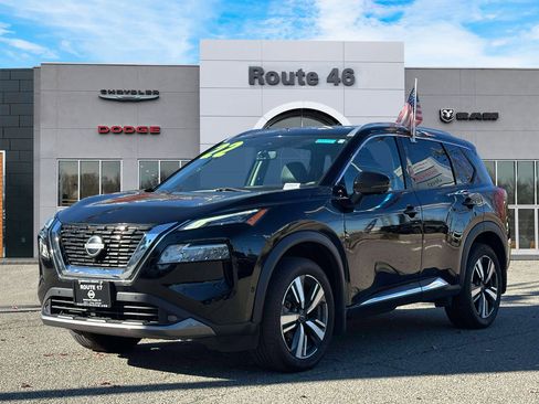 Used 2022 Nissan Rogue SL w/ SL Premium Package image 2