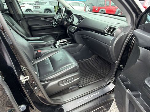 Used 2020 Honda Pilot Touring image 17