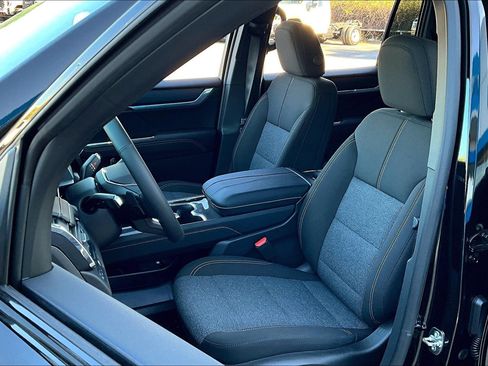 New 2025 GMC Acadia Elevation w/ Black Edition image 9