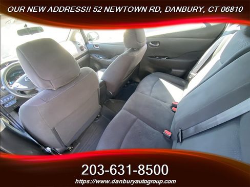 Used 2017 Nissan Leaf SV w/ Premium Package FWD image 18