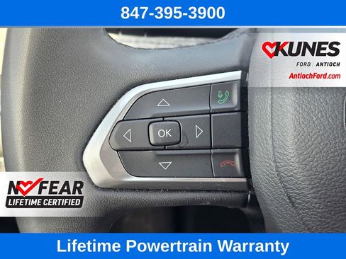 Used 2025 Jeep Compass Latitude image 35