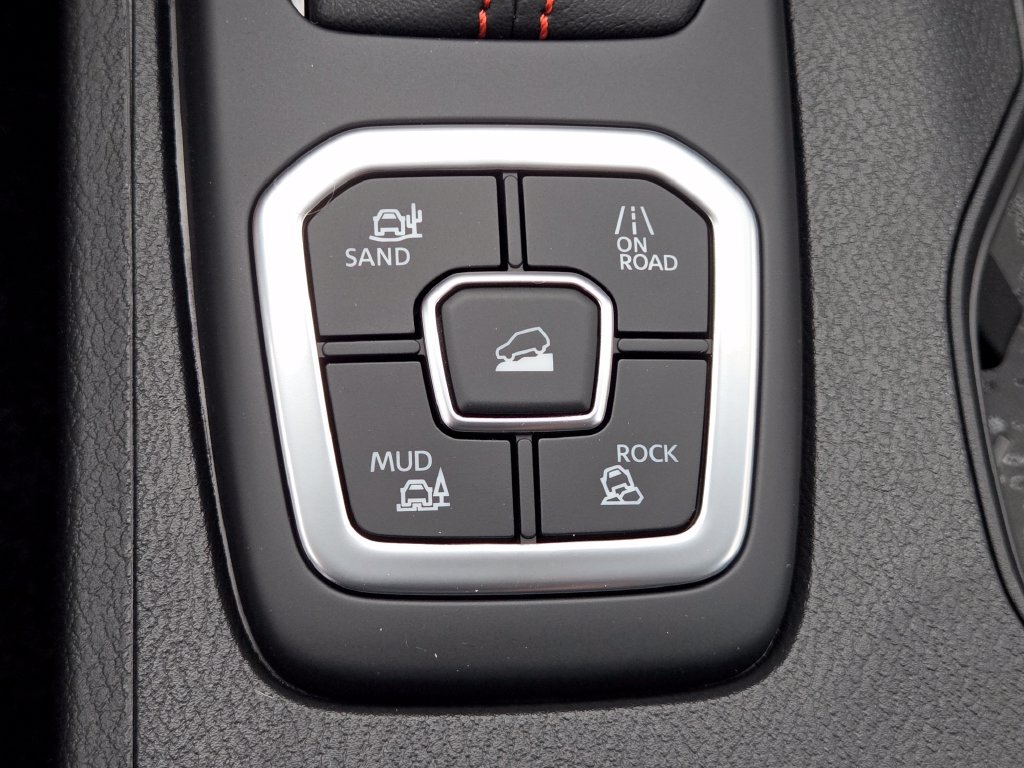 New 2026 Nissan Frontier PRO-4X w/ Pro-4x Convenience Package AWD/4WD image 18