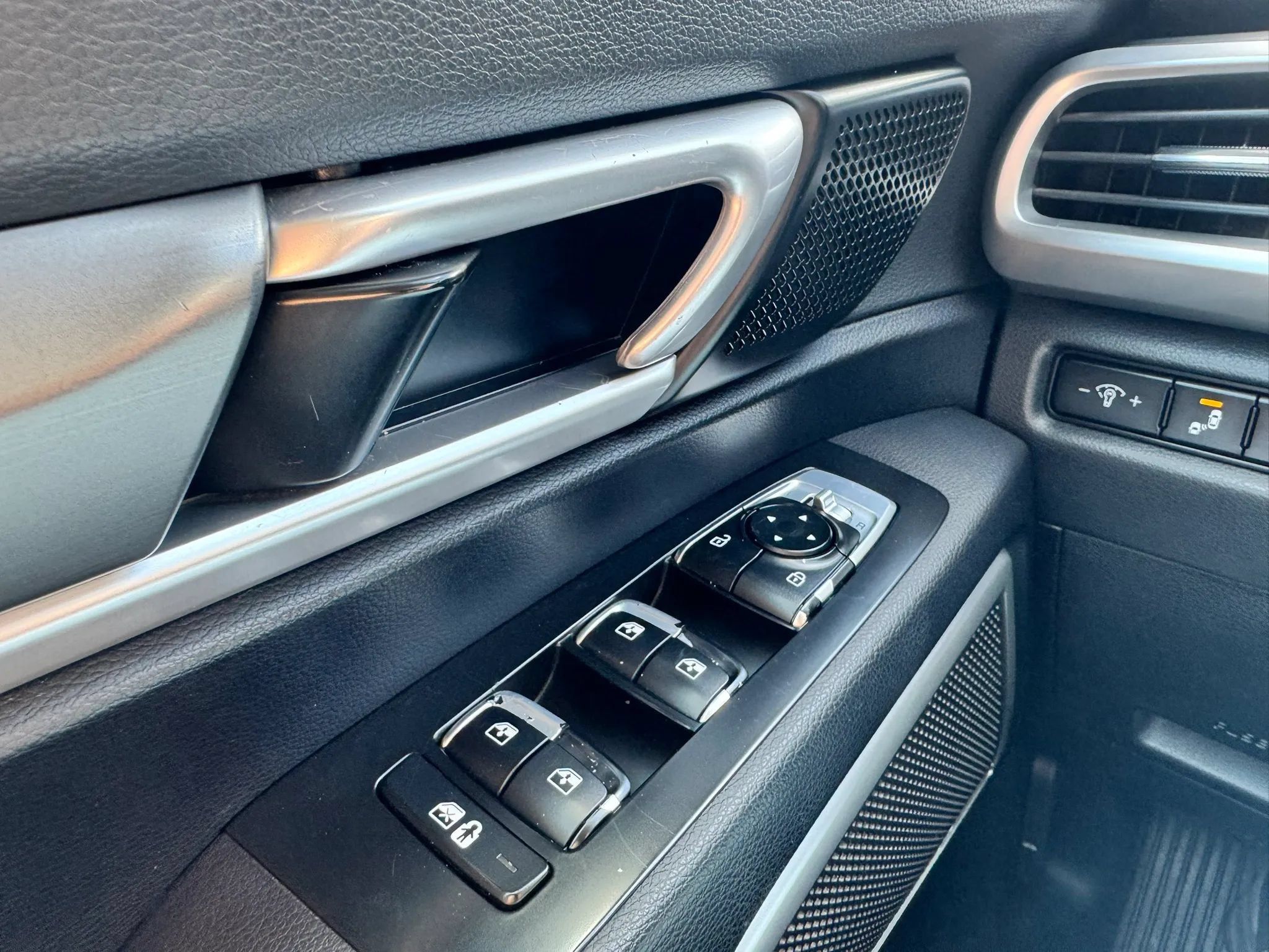 Used 2020 Kia Telluride S AWD/4WD image 44