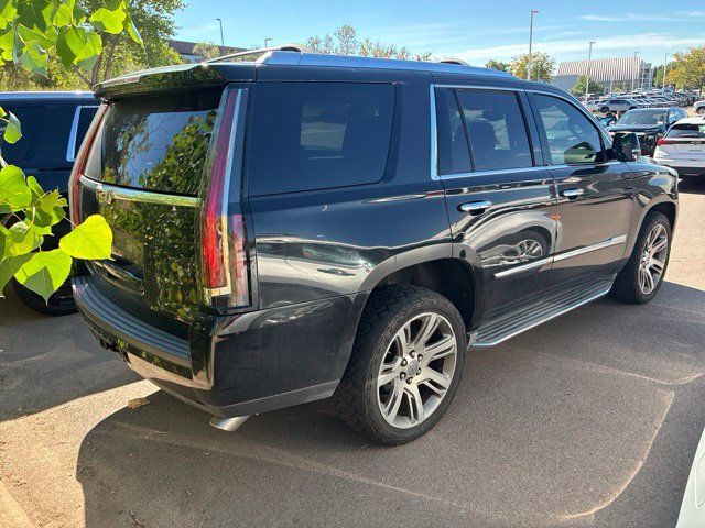 Used 2015 Cadillac Escalade Luxury AWD/4WD image 4