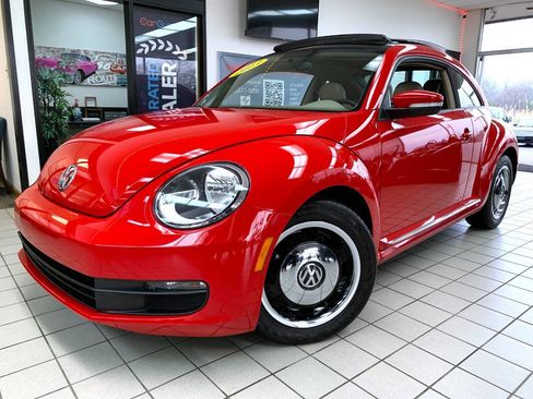 Used 2013 Volkswagen Beetle 2.5 image 1